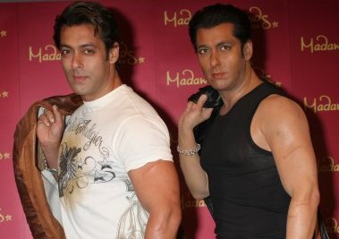 salman - **Salman Khan At Madame Tussauds Wax in London!!** Salman-khan-wax-statue-madame-tussaud